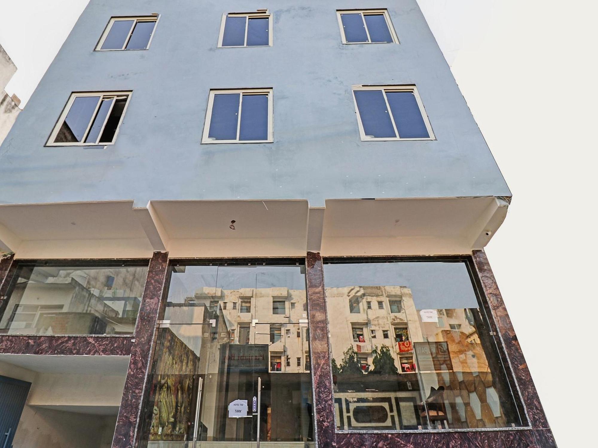 Townhouse Tark Inn Neu-Delhi Exterior foto