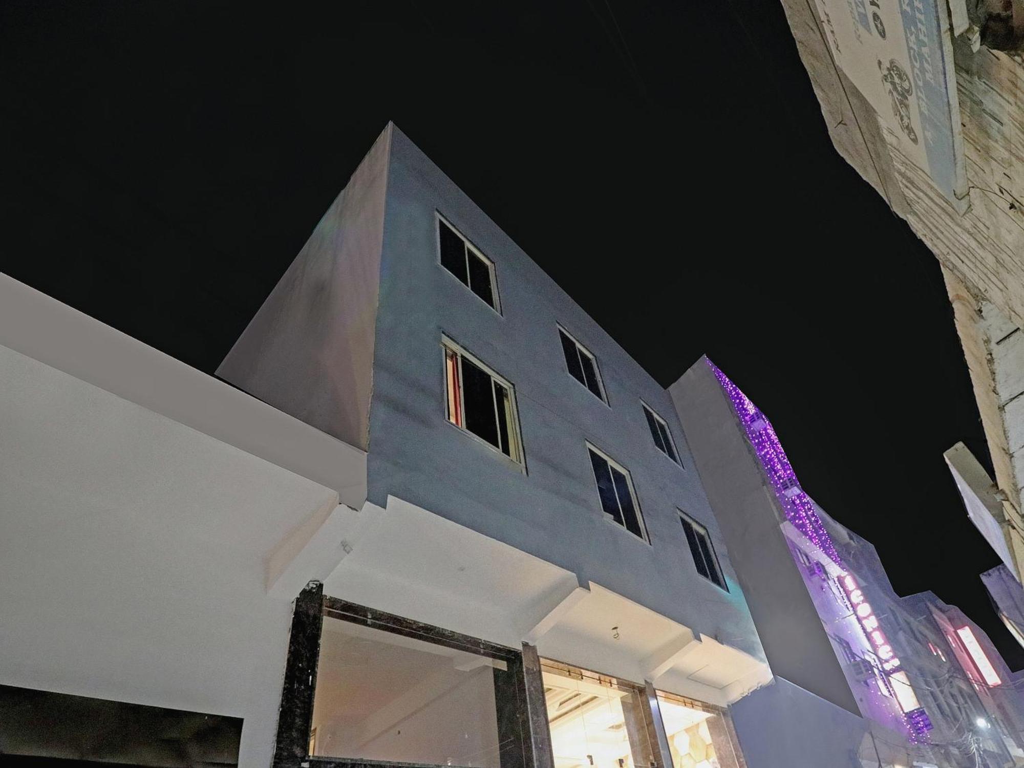 Townhouse Tark Inn Neu-Delhi Exterior foto